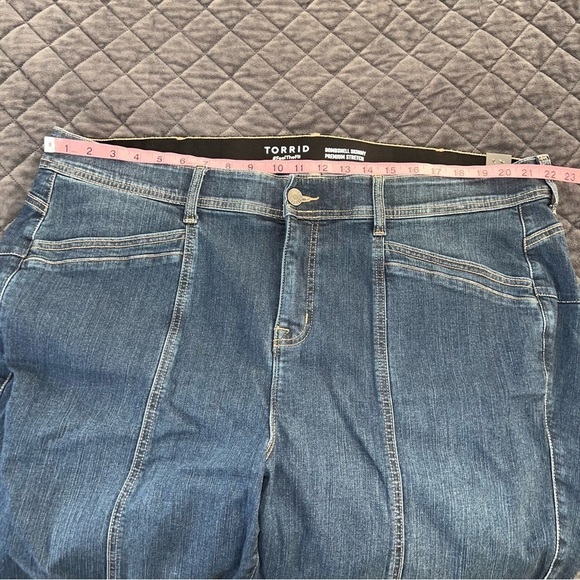 Torrid Jeans Women Size 26 S Bombshell Skinny Premium Slit Front Stretch D - Picture 11 of 14